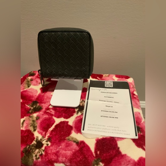 💼 Bottega Veneta Intrecciato Dark grey Leather wallet EUC  w/ COA 💼 - Picture 13 of 13